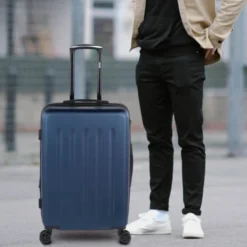 Maleta 60 Cms Mediana Skpat Lisboa Rígida En Abs Extensible Con Capacidad De 65L Tsa Integrado