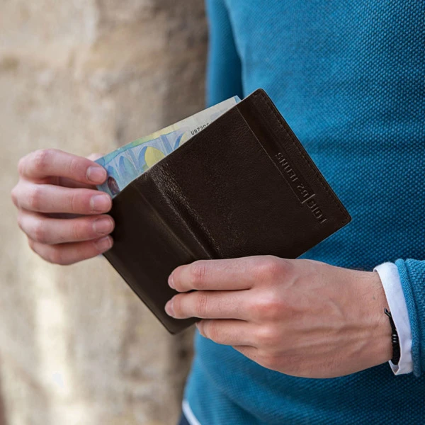 Cartera Vertical De Hombre Lois De La Colección Eagle En Piel Genuina 2 Cartera Vertical De Hombre Lois De La Colección Eagle En Piel Genuina - Imagen 2