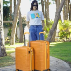 Juego De Maletas (Cabina Y Mediana) San Marino En Abs Extensibles Con Capacidad De 78L Con Tsa 26 Juego De Maletas (Cabina Y Mediana) San Marino En Abs Extensibles Con Capacidad De 78L Con Tsa -Bolsa De Moda mostaza tornasolado sku 16438152 25560906 xxl