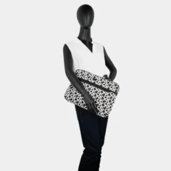 Dkny-927 Funda Portatil 15" -Bolsa De Moda negro blanco sku 16663868 45440267 xxl